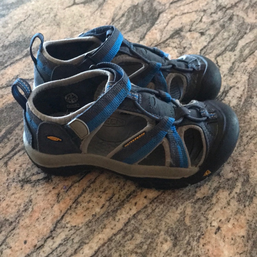 Keen sandals boys